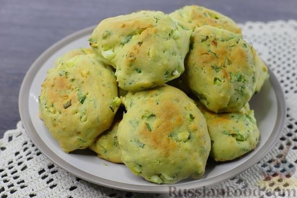 Ленивые бездрожжевые пирожки с яйцом и зеленью, на кефире (в духовке)